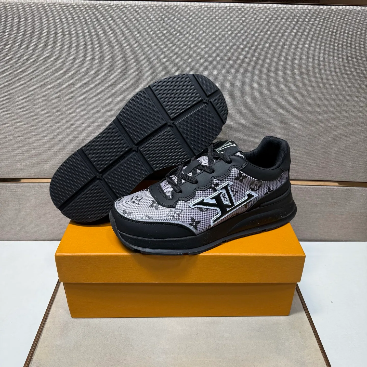 ⬛️Men's shoes 💰p442 [LV～] Men's casual shoes 2025z cabinet sales simultaneously 🔶Size: 38-44#️⃣ 🔷2 colors🔜The upper is made of multi-material splicing➕Mesh lining, comfortable and breathable, sole: original comfortable and wear-resistant outsole, ⚠️real thing📱photographed🎬real thing is better📢📢📢